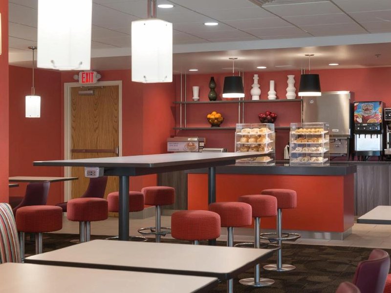 リブイン ホテル シンシナティ シャロンビル コンベンション センター (LivINN Hotel Cincinnati / Sharonville Convention Center)の写真