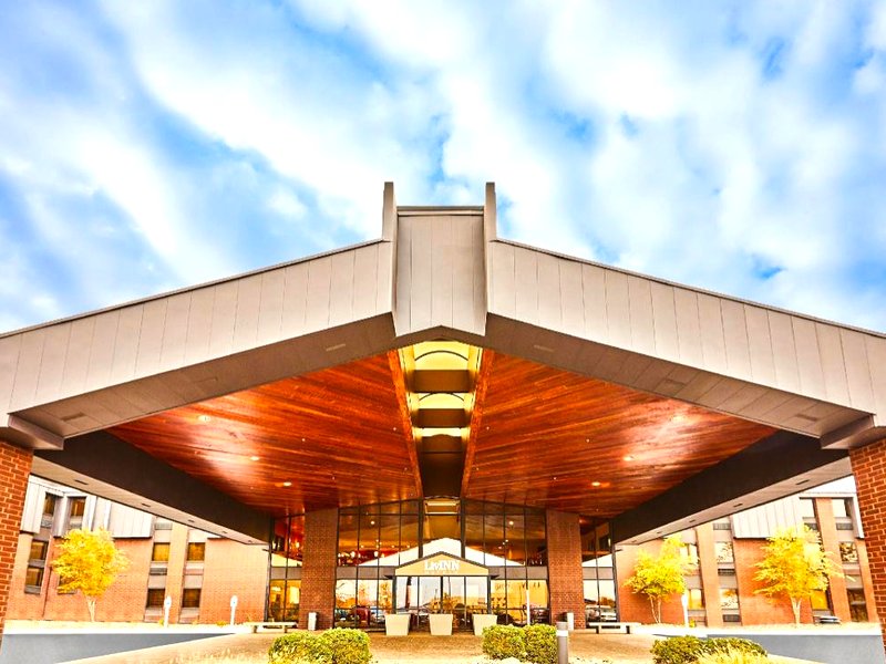 リブイン ホテル シンシナティ シャロンビル コンベンション センター (LivINN Hotel Cincinnati / Sharonville Convention Center)の写真