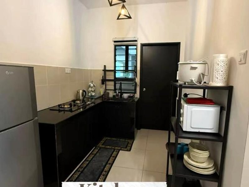 ［バンダル バル エンステック］アパートメント（m²）｜ 3ベッドルーム／2バスルーム (Alisha Homestay 🏠)の写真