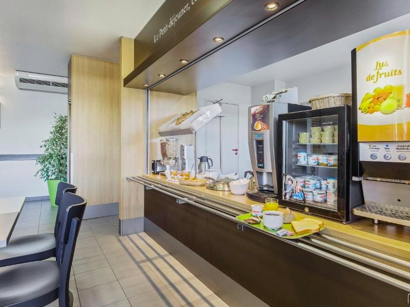 B&B HOTEL Lyon Grand Stade Meyzieuの写真