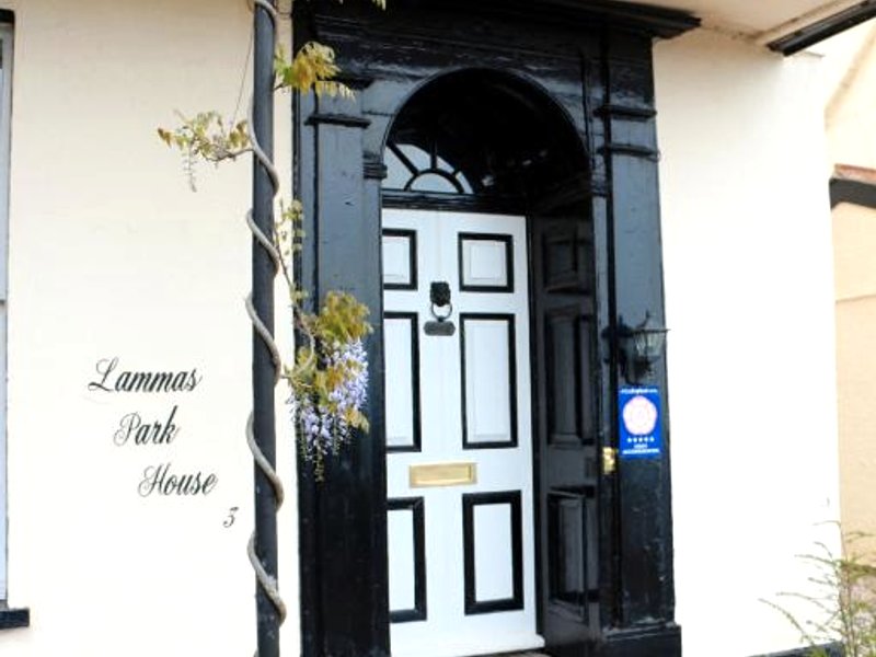 Lammas Park Houseの写真