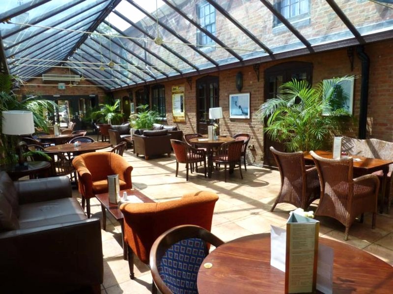 アザーストーン レッド ライオン ホテル (Atherstone Red Lion Hotel)の写真