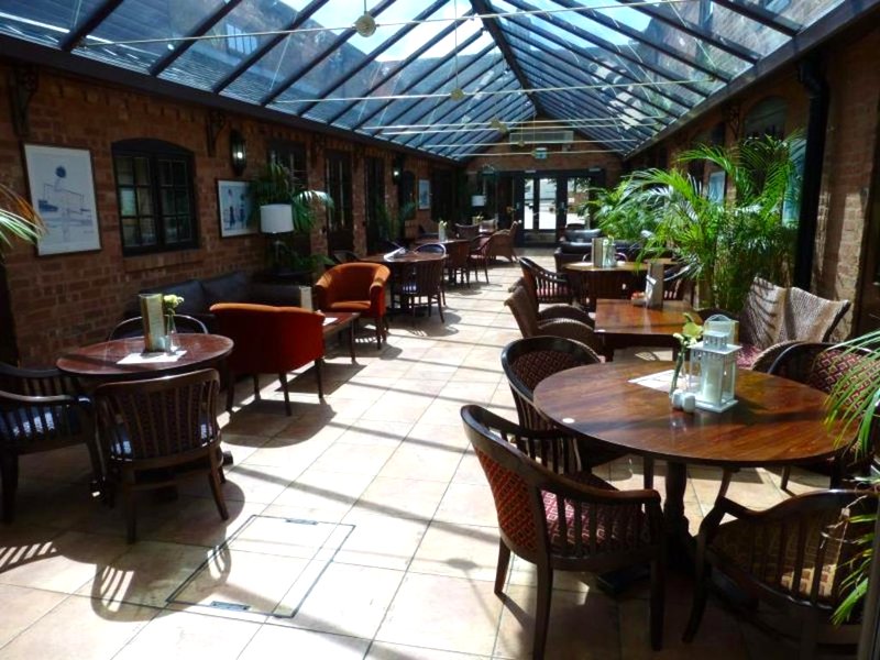 アザーストーン レッド ライオン ホテル (Atherstone Red Lion Hotel)の写真
