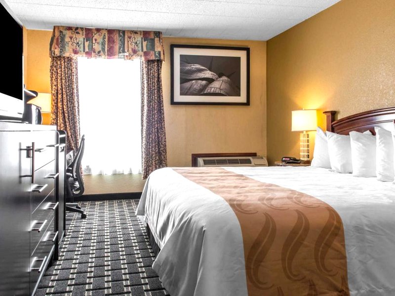 クオリティ イン (Quality Inn)の写真