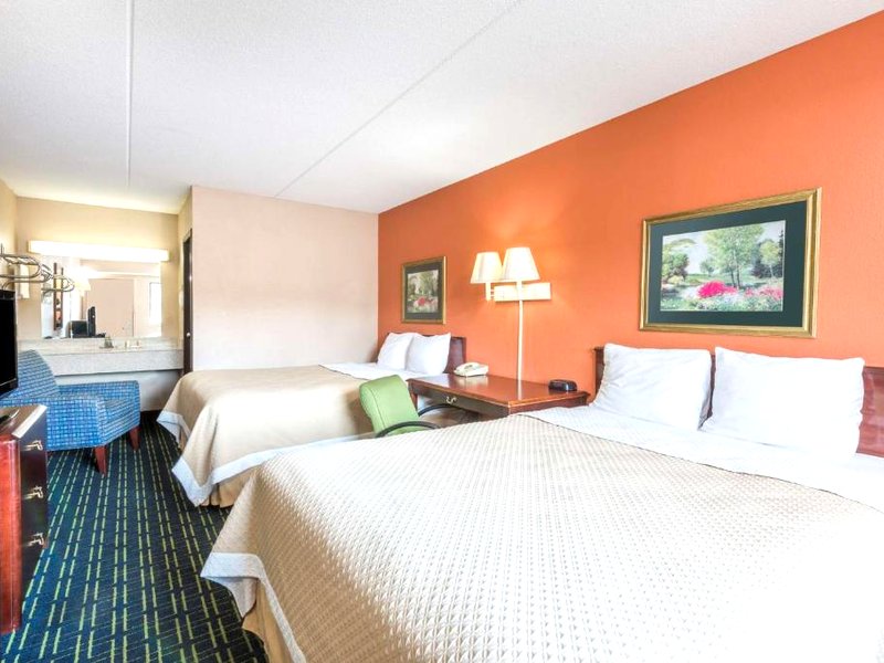 デイズ イン バイ ウィンダム ピッツバーグ ハーマービル (Days Inn by Wyndham Pittsburgh-Harmarville)の写真