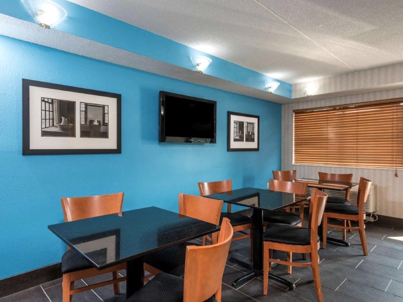 デイズ イン バイ ウィンダム ピッツバーグ ハーマービル (Days Inn by Wyndham Pittsburgh-Harmarville)の写真
