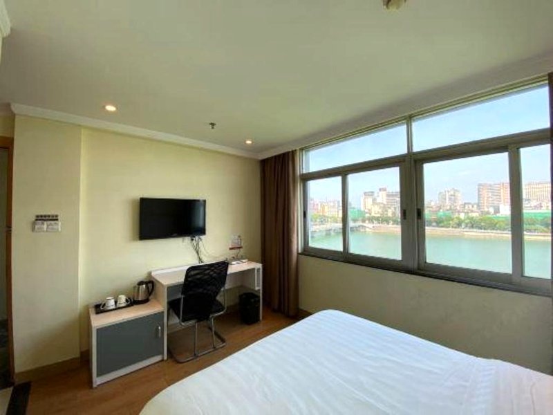 Nuoting Hotel Chain (Shaoguan Centennial East Street Xihe Passenger Transport Terminal)の写真