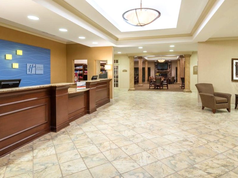 Holiday Inn Express Hotel & Suites Rochester Webster By IHGの写真