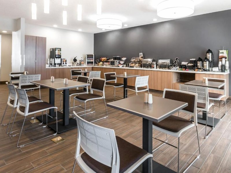 Microtel Inn & Suites by Wyndham New Martinsvilleの写真