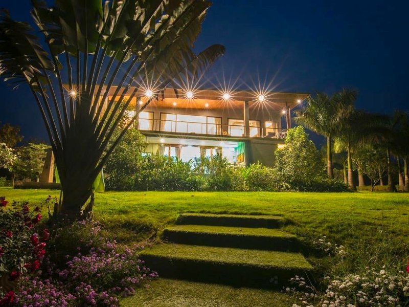 ［ヴァダ］ヴィラ（222m²）｜ 3ベッドルーム／5バスルーム (StayVista at Shubmann Villa with Pvt Pool & River View)の写真