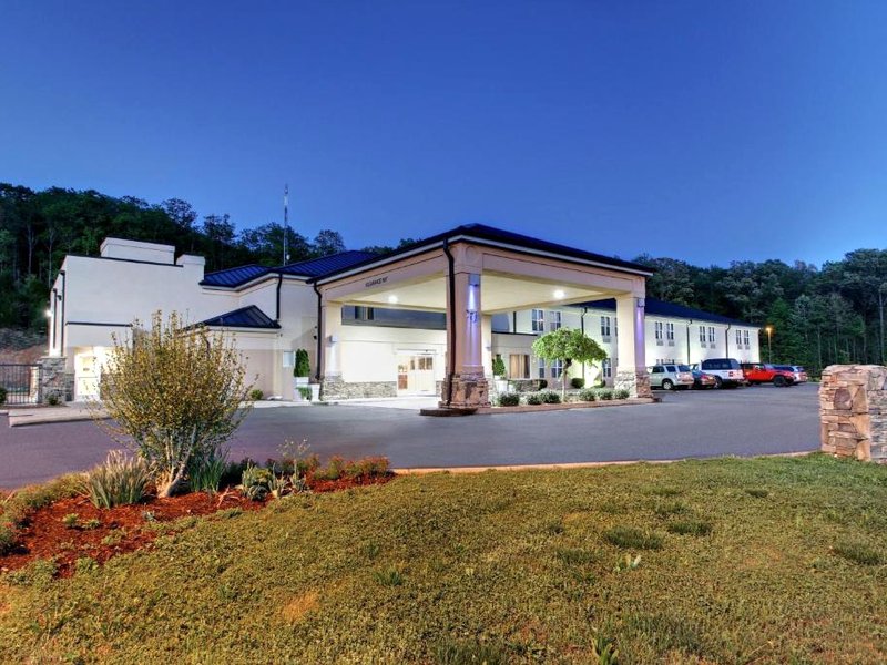 Holiday Inn Express Hurricane Mills Waverly By IHGの写真