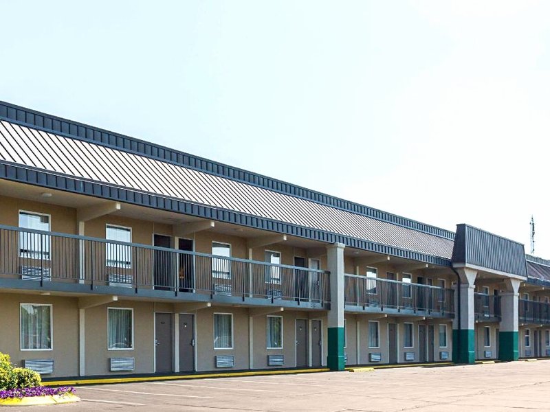 クオリティ イン (Quality Inn)の写真