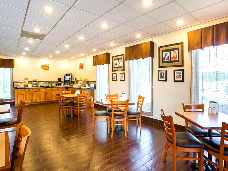 クオリティ イン (Quality Inn)の写真