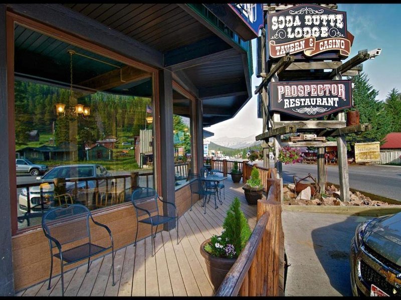 ソーダ ビュッテ ロッジ (Soda Butte Lodge)の写真