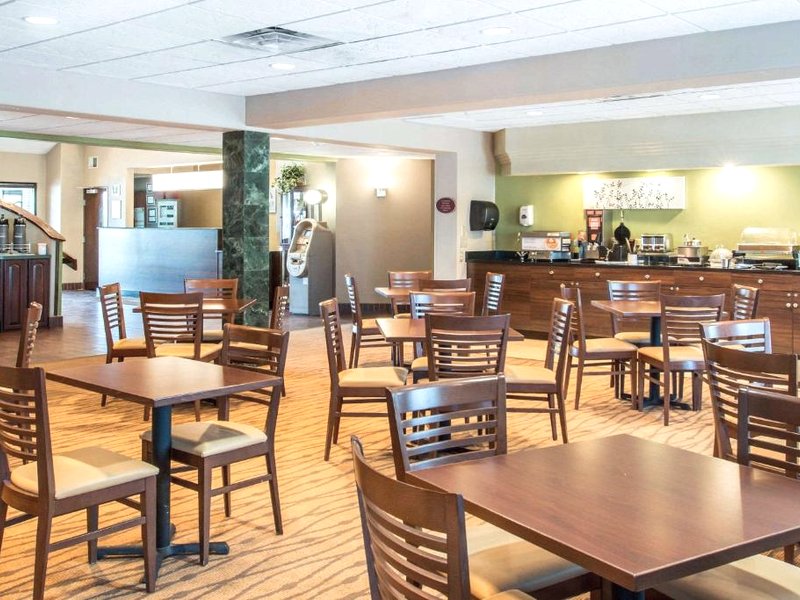 スリープ イン ＆ スイーツ (Sleep Inn & Suites Oregon - Toledo)の写真
