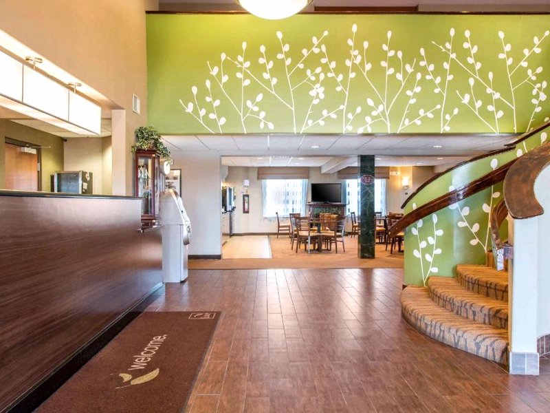 スリープ イン ＆ スイーツ (Sleep Inn & Suites Oregon - Toledo)の写真