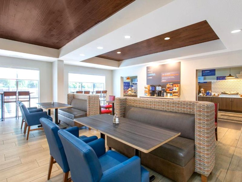 Holiday Inn Express Silver Springs - Ocala By IHGの写真