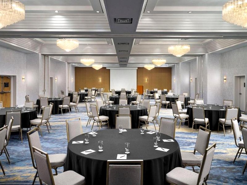 Sheraton Grand Rapids Airport Hotelの写真