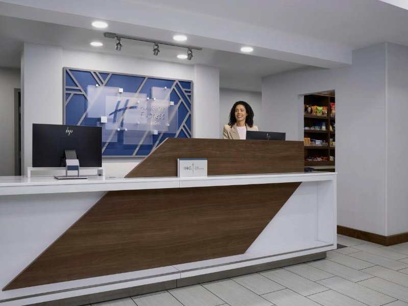 ホリデイ イン エクスプレス ＆ スイーツ アレクサンドリア フォート ベルボワール バイ IHG (Holiday Inn Express & Suites Alexandria - Fort Belvoir By IHG)の写真