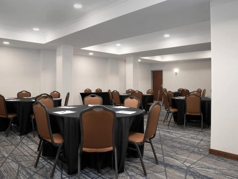 ホリデイ イン エクスプレス ＆ スイーツ アレクサンドリア フォート ベルボワール バイ IHG (Holiday Inn Express & Suites Alexandria - Fort Belvoir By IHG)の写真