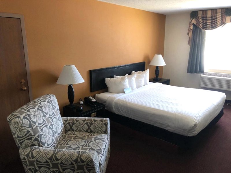 ホワイト レイク イン アンド スイーツ (white lake inn and suites)の写真