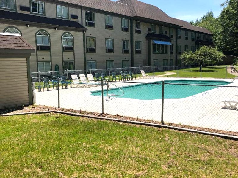 ホワイト レイク イン アンド スイーツ (white lake inn and suites)の写真