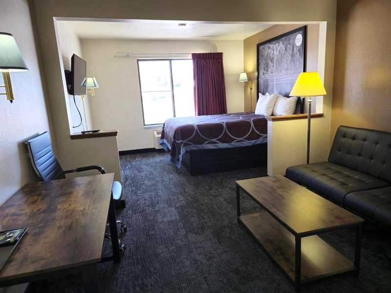 AmeriVu Inn and Suites Shawano WIの写真