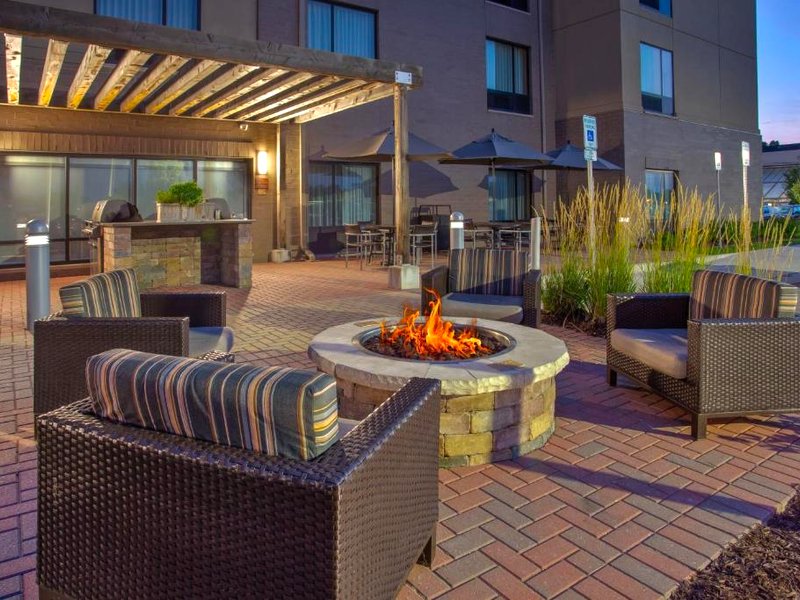 TownePlace Suites Detroit Bellevilleの写真