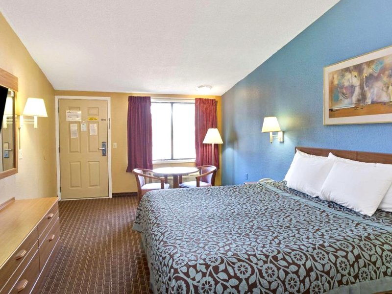 デイズ イン バイ ウィンダム ローレンスビル (Days Inn by Wyndham Lawrenceville)の写真