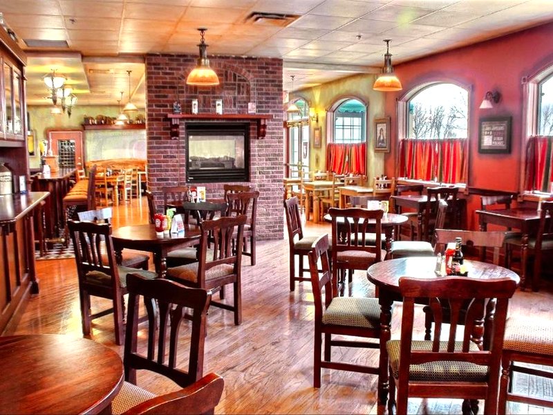 Comfort Inn & Suites at I-74 and 155の写真