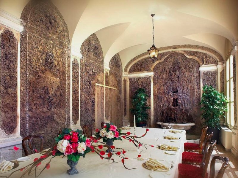 ヴィラ フェナローリ パレス ホテル (Villa Fenaroli Palace Hotel)の写真