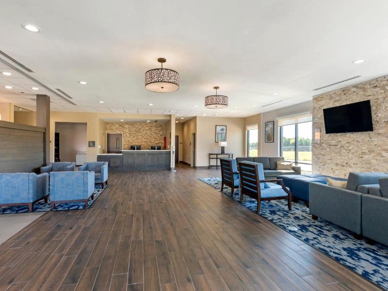 Comfort Inn & Suites Balch Springs - SE Dallasの写真