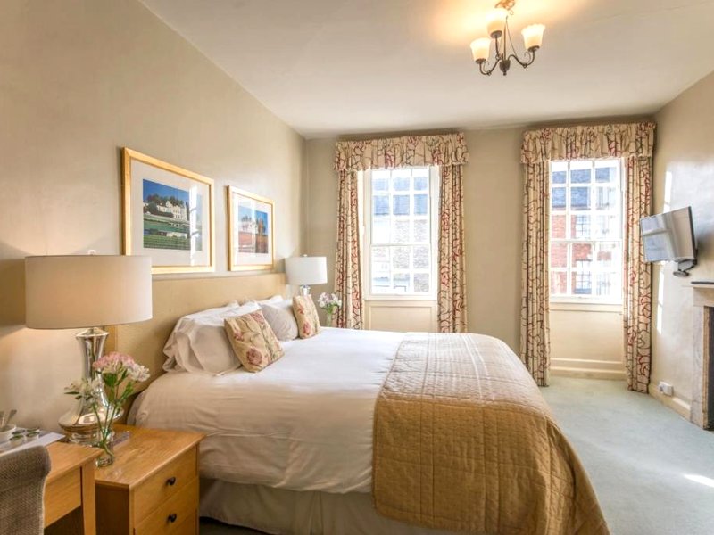 マールボロ アームス ホテル (Marlborough Arms Hotel)の写真