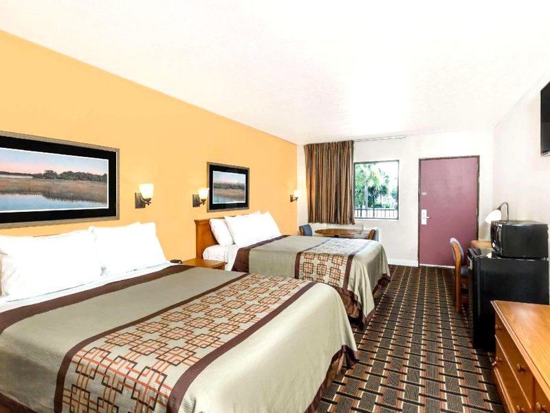 デイズ イン バイ ウィンダム リトルリバー (Days Inn by Wyndham Little River)の写真