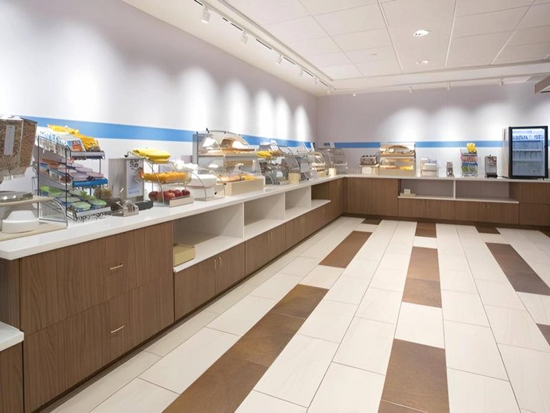ホリデイ イン エクスプレス アンド スイーツ メドフォード バイ IHG (Holiday Inn Express and Suites Medford By IHG)の写真