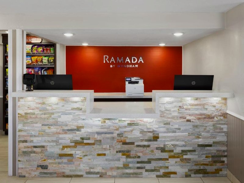 ラマダ バイ ウィンダム メドフォード エアポート ノース (Ramada by Wyndham Medford Airport North)の写真
