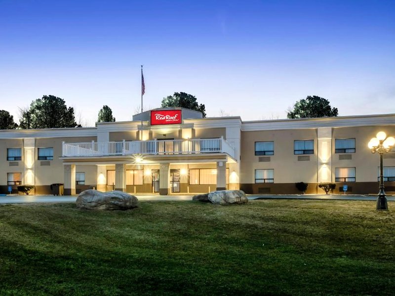 レッド ルーフ イン ＆ スイーツ ニューバーグ スチュワート エアポート ウエスト ポイント (Red Roof Inn & Suites Newburgh – Stewart Airport/ West Point)の写真
