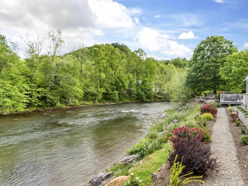 Best Western Plus River Escape Inn & Suitesの写真