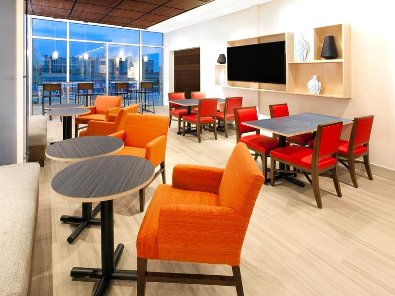 Holiday Inn Express & Suites Sterling Heights-Detroit Area By IHGの写真