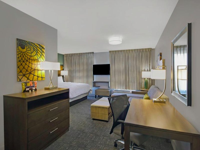 Staybridge Suites Sterling Heights - Detroit Area By IHGの写真