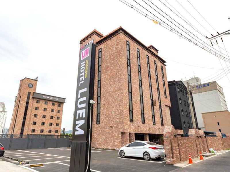 忠州 ステーション ルーム ホテル (Chungju Station Ruem Hotel)の写真