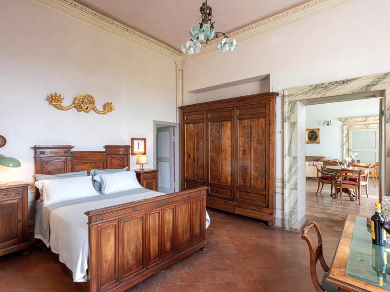 B&B in an 1800s Frescoed Villa with Panoramic Solarium and Historic Park - Villa Mastrangeloの写真