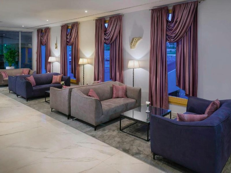 ホテル サロナ パレス (Hotel Salona Palace)の写真