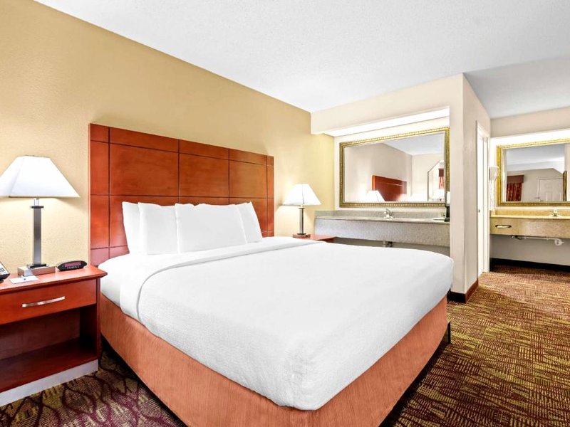 ベストウェスタン イン (Best Western Inn)の写真