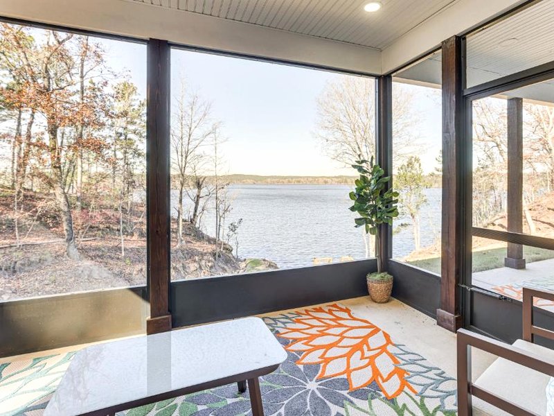 Private Lakeview Haven in Rockfordの写真