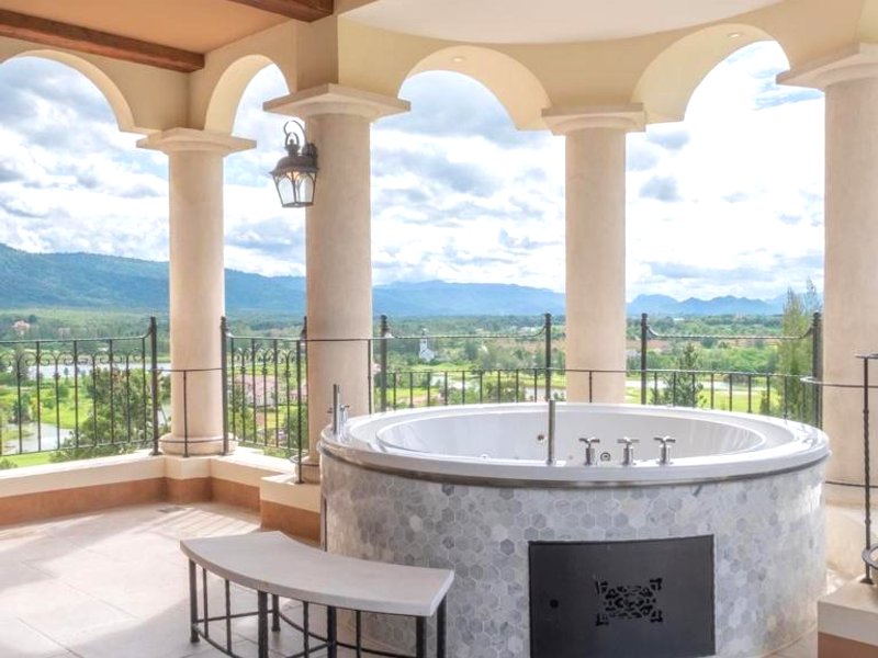 トスカーナバレー カステッロデラヴァッレ、カオヤイ、タイ (Toscana Valley Castello Della Valle)の写真