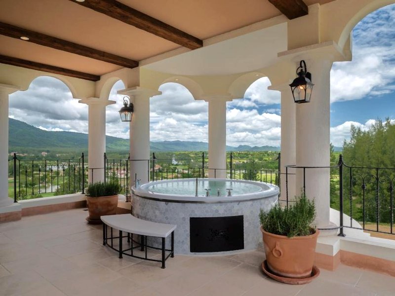 トスカーナバレー カステッロデラヴァッレ、カオヤイ、タイ (Toscana Valley Castello Della Valle)の写真