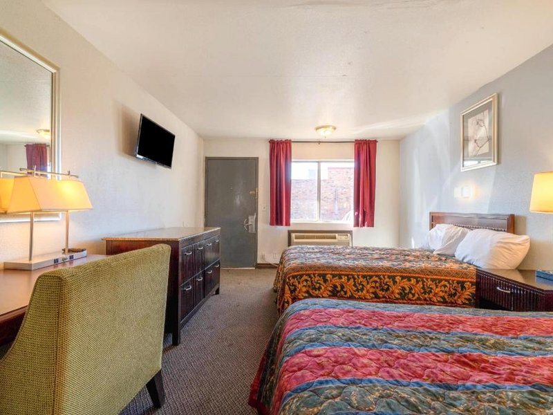 Castle Inn & Suites By OYO Chickashaの写真