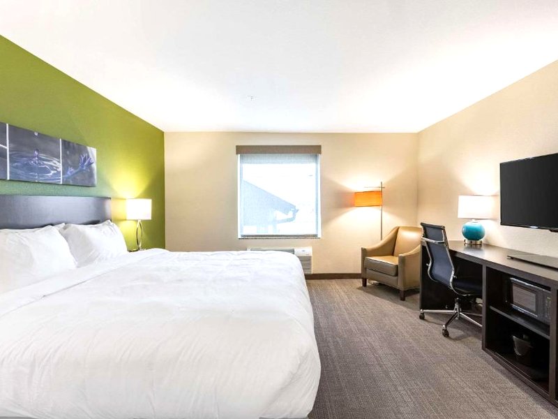 Sleep Inn & Suites Mt. Hope near Auction & Event Centerの写真