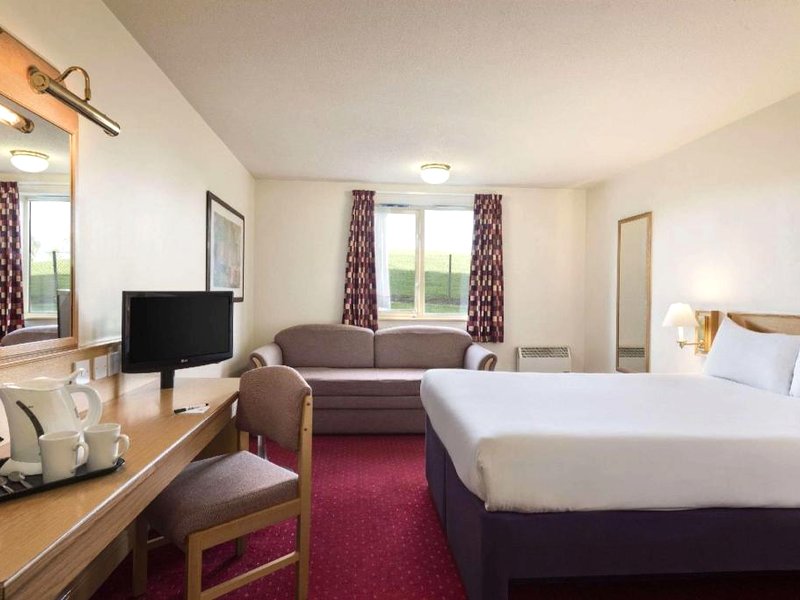 デイズ イン バイ ウィンダム チュークスベリー ストレンシャム (Days Inn by Wyndham Tewkesbury Strensham)の写真